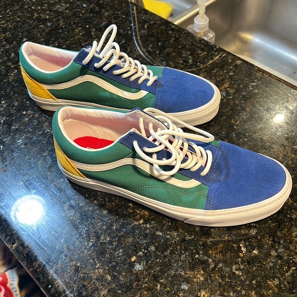 NWOT Yacht Club Old Skool Vans - Picture 1 of 3